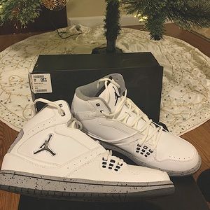 🤍Nike 1 One Air Jordans (with box) excellent condition